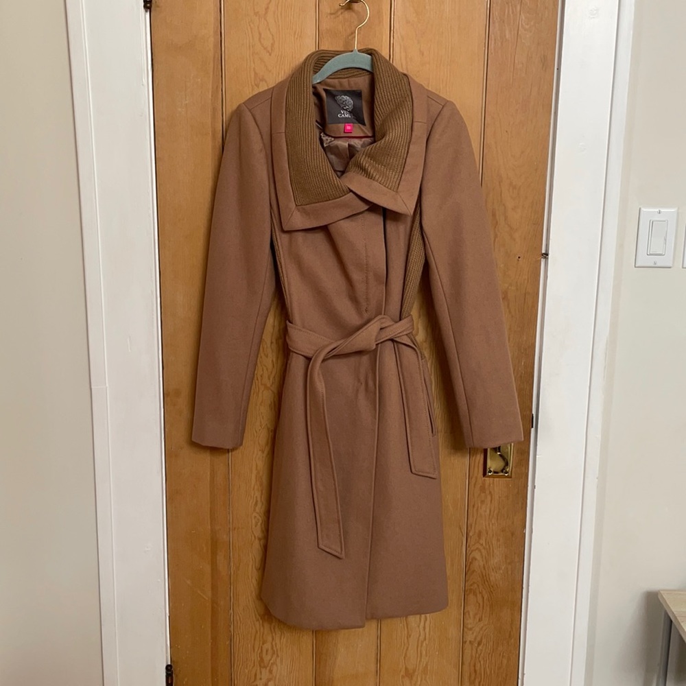 Gorgeous Vince Camuto camel coat. Size xs excellent condition